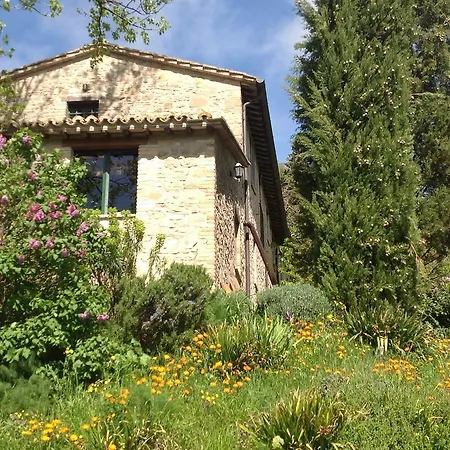 Le Sorgenti Alloggio per agriturismo *